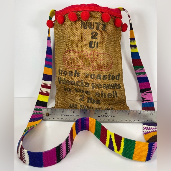 Vintage upcycled shell peanuts burlap crossbody bag - Picture 8 of 8